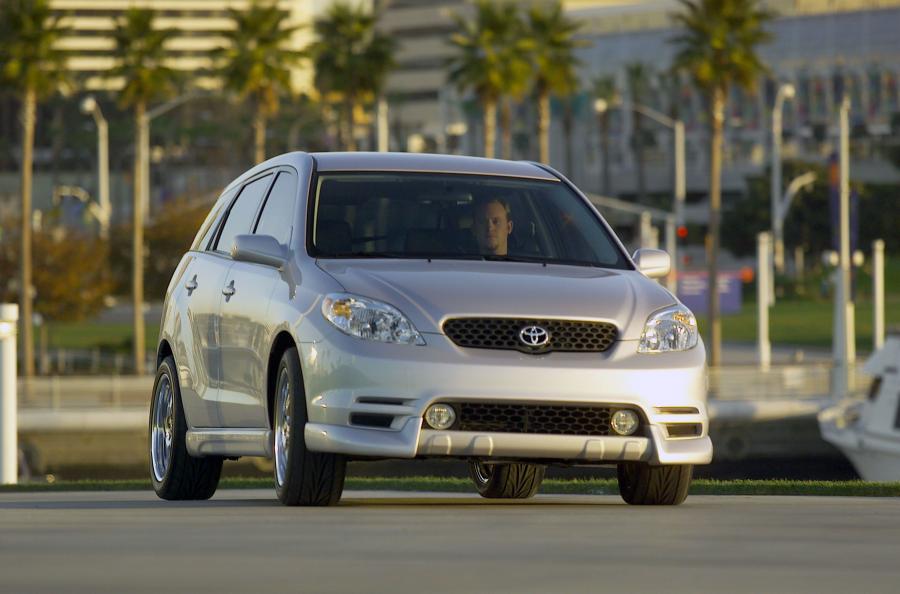  Toyota Corolla Matrix Concept (E130) 2001 года  (фото 8 из 34)